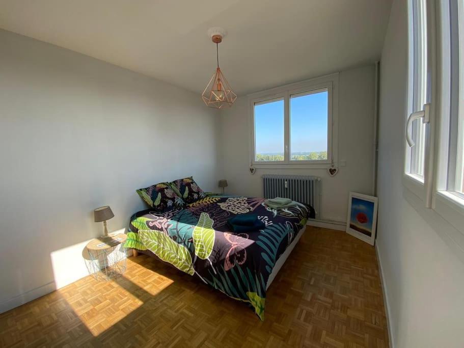 Le Kali Apartment Macon Bagian luar foto