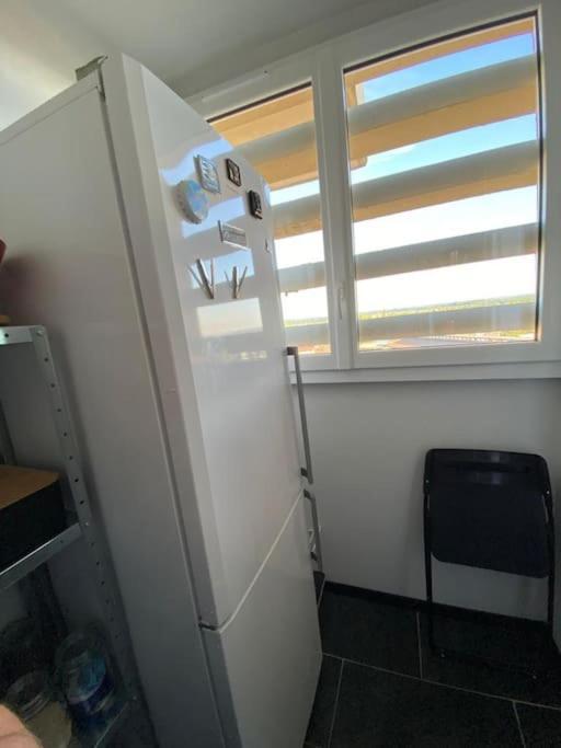 Le Kali Apartment Macon Bagian luar foto