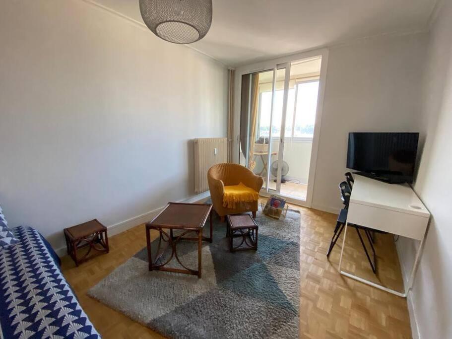 Le Kali Apartment Macon Bagian luar foto