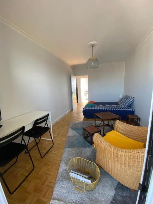 Le Kali Apartment Macon Bagian luar foto