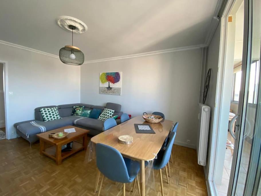 Le Kali Apartment Macon Bagian luar foto